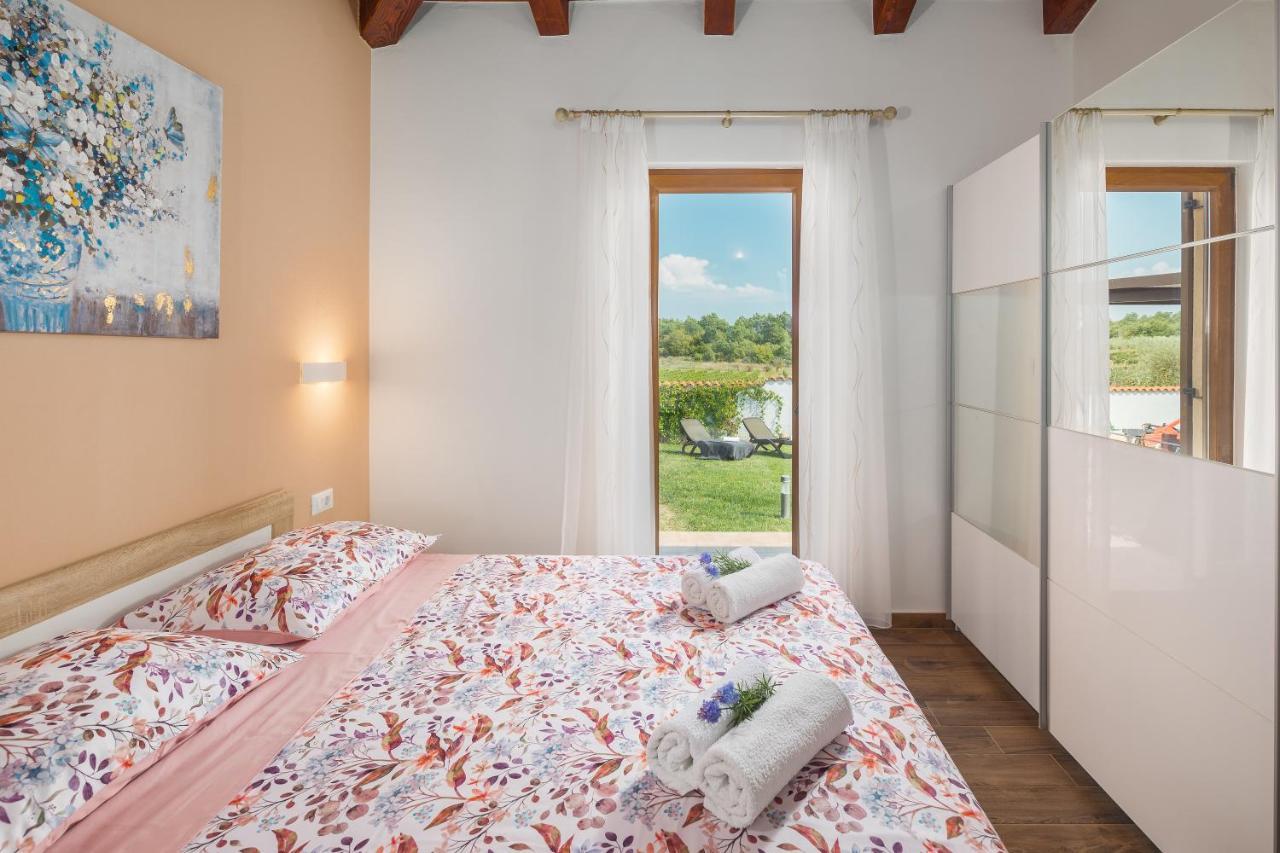 Villa Gracia Sveti Lovreč Pazenatički 외부 사진