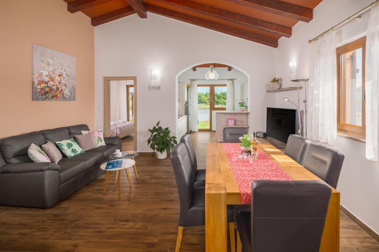 Villa Gracia Sveti Lovreč Pazenatički 외부 사진
